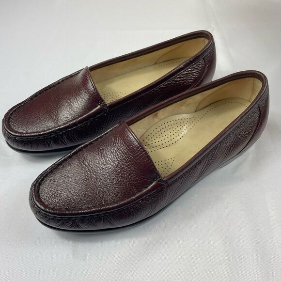SAS Simplify Antique Wine Loafers Women’s Sz 9W - Picture 1 of 12